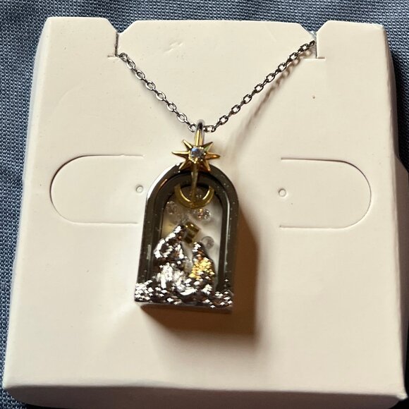 Origami Owl/Think Goodness Isaiah Nativity Capsule Locket - Picture 3 of 4